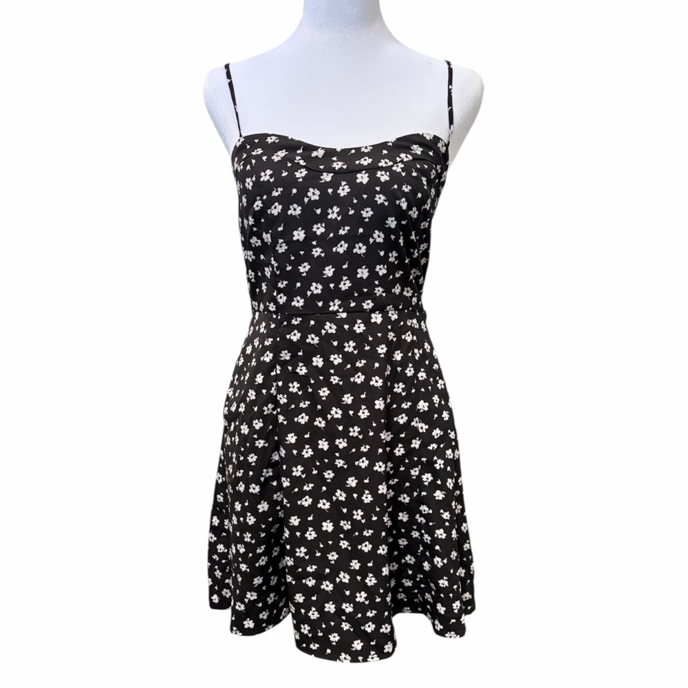 Mi Ami Francesca’s Black White Floral Spaghetti Strap Fit Flare Dress Medium